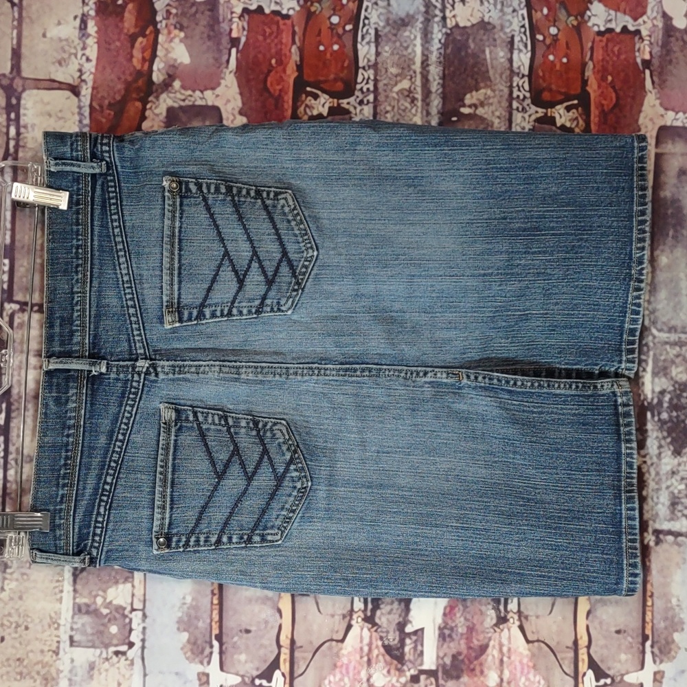 Old Navy Denim Skirt - Picture 3 of 5